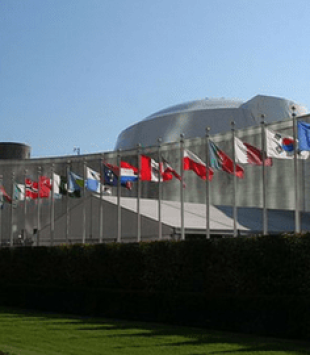 Prédio da Assembleia Geral da ONU, em Manhattan, NYC