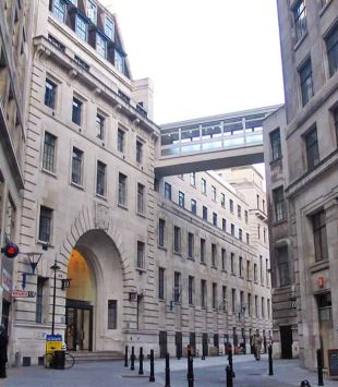 900 bolsas integrais para curso de MBA com certificado na London School of Economics